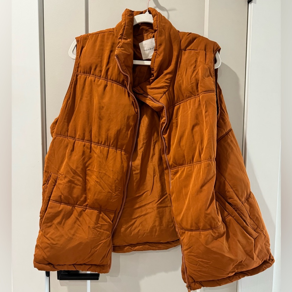 Thread & Supply Rust Puffer Vest L